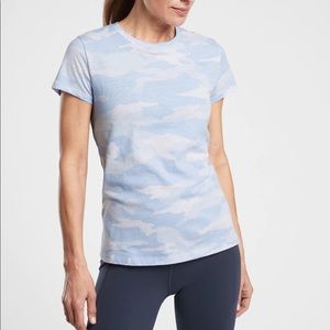 Athleta Organic Tshirt Medium Like New